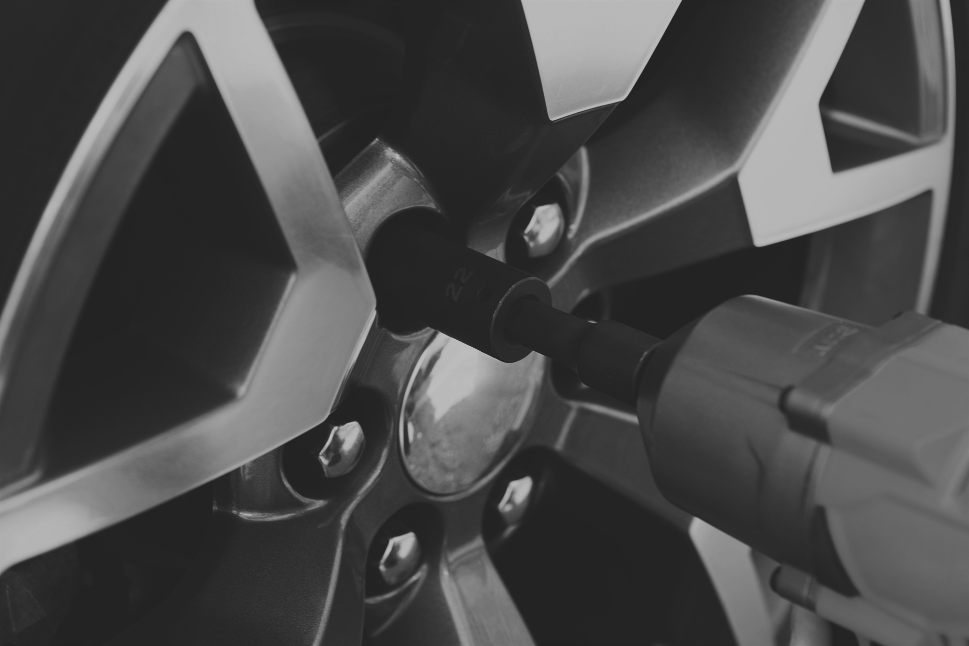 Reifenwechsel mit einem Schlagschrauber